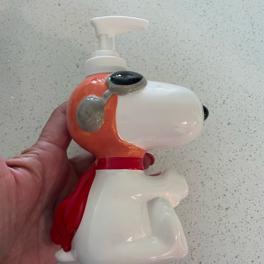 Vintage Snoopy Red Baron Ceramic Soap/Lotion Dispenser. - Picture 6 of 6